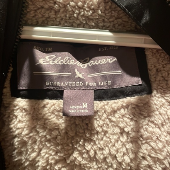 Eddie Bauer Quilted Sherpa Lined vest - Picture 2 of 4